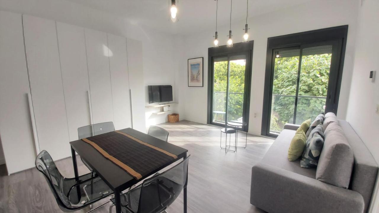 Апартаменты Del Parque Flats Urban Corner Малага Экстерьер фото